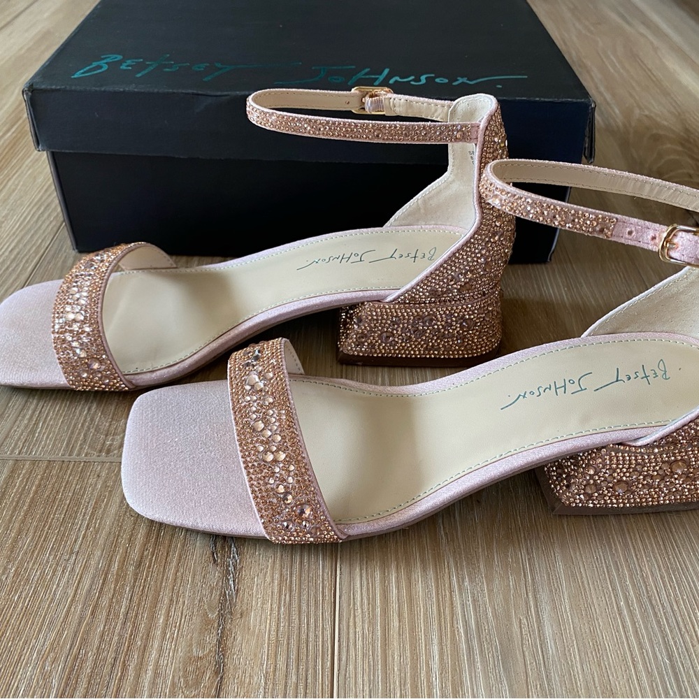 Betsey Johnson low heel sandal in color blush